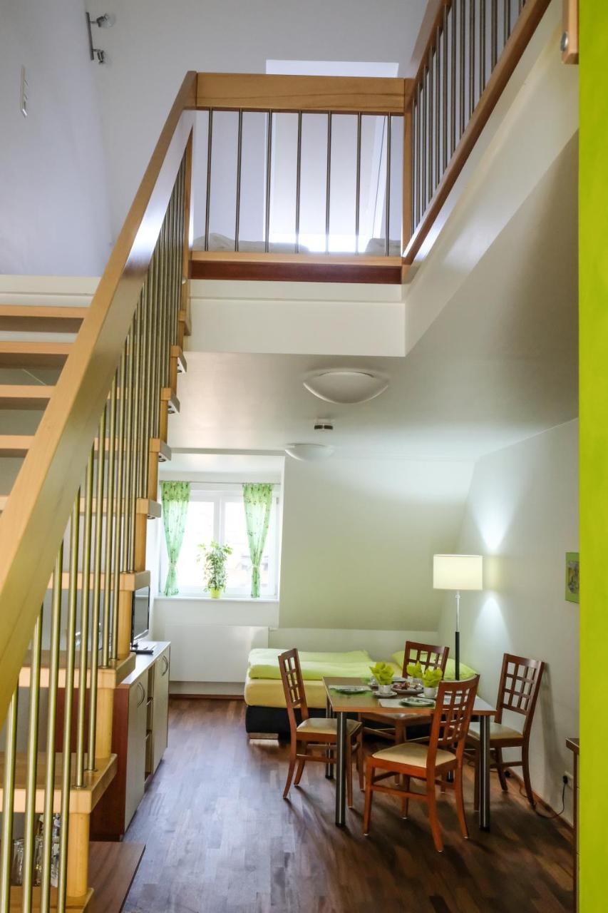 Jungingers Aparthotel Holzheim  Екстер'єр фото