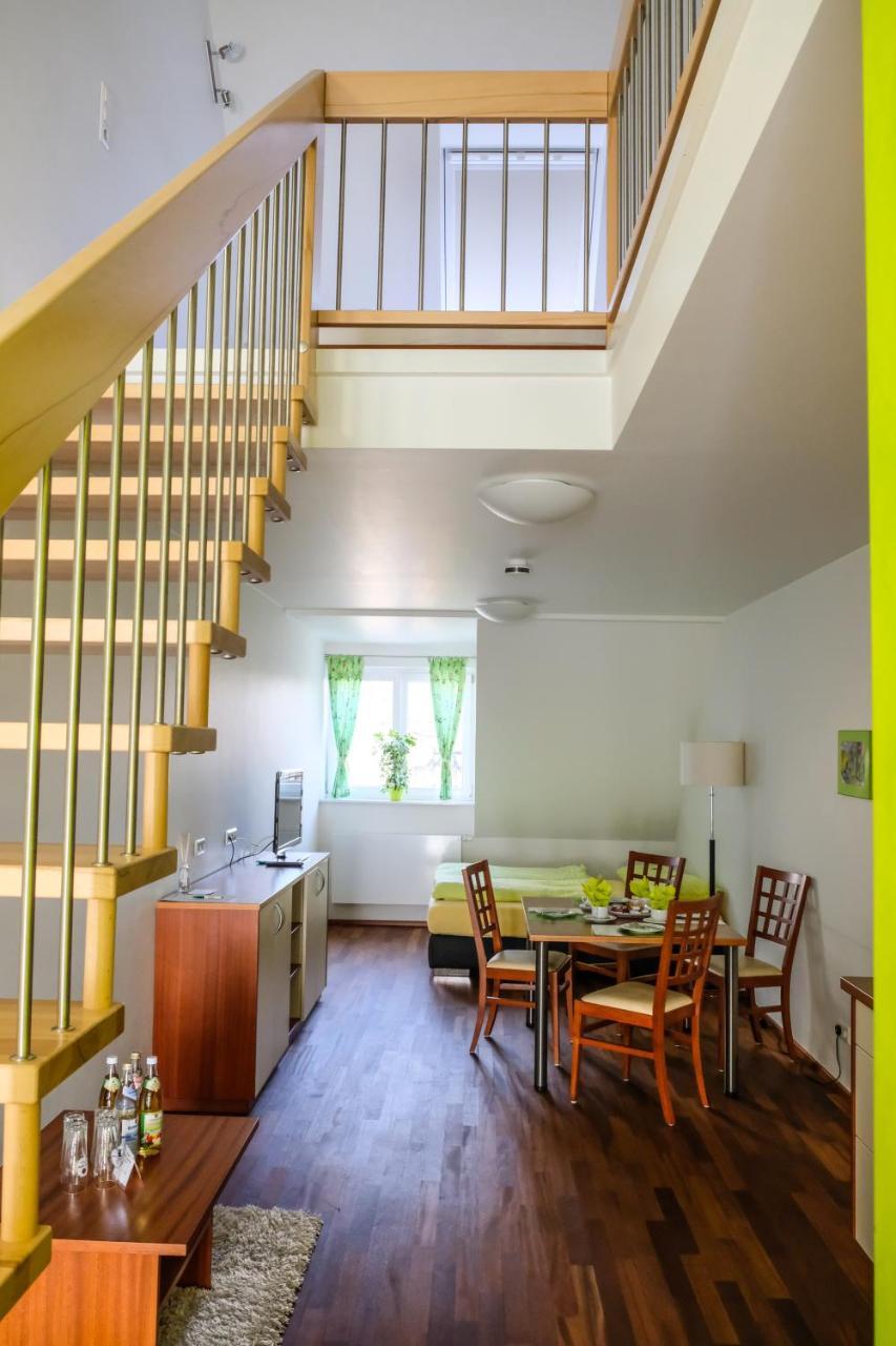 Jungingers Aparthotel Holzheim  Екстер'єр фото